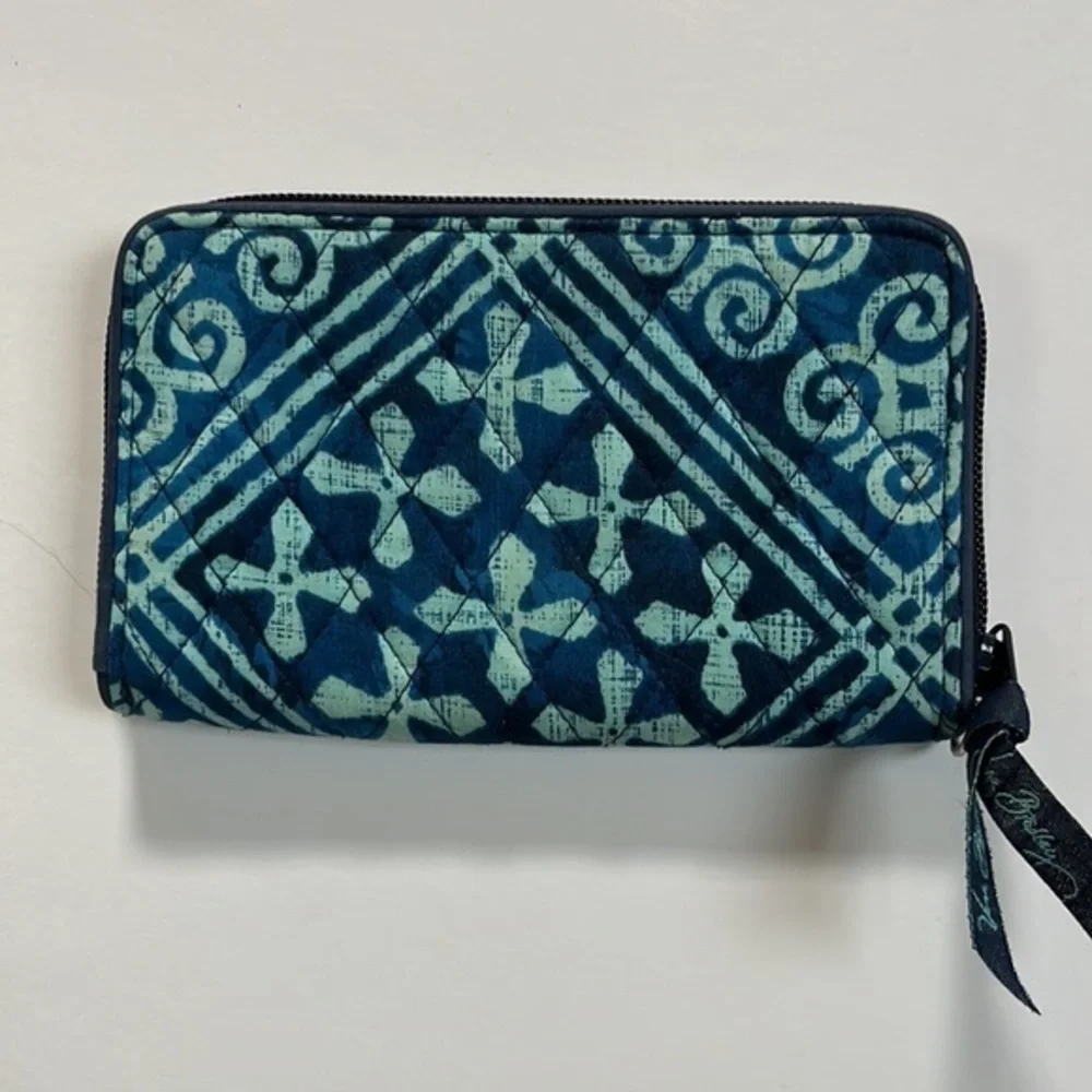 Vera Bradley Cuban Tiles Georgia Zip Wallet
